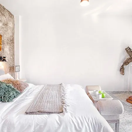 Asprolithos Skiathos Town