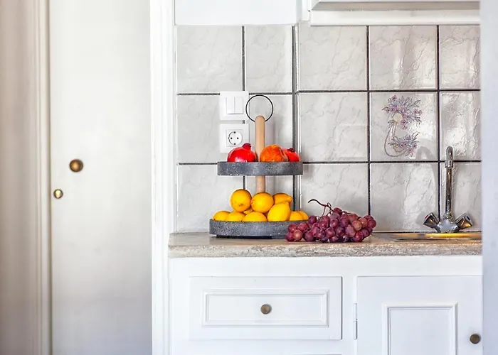 阿斯普罗利索斯公寓 *