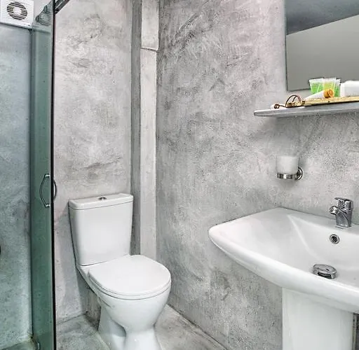 阿斯普罗利索斯公寓 公寓 *